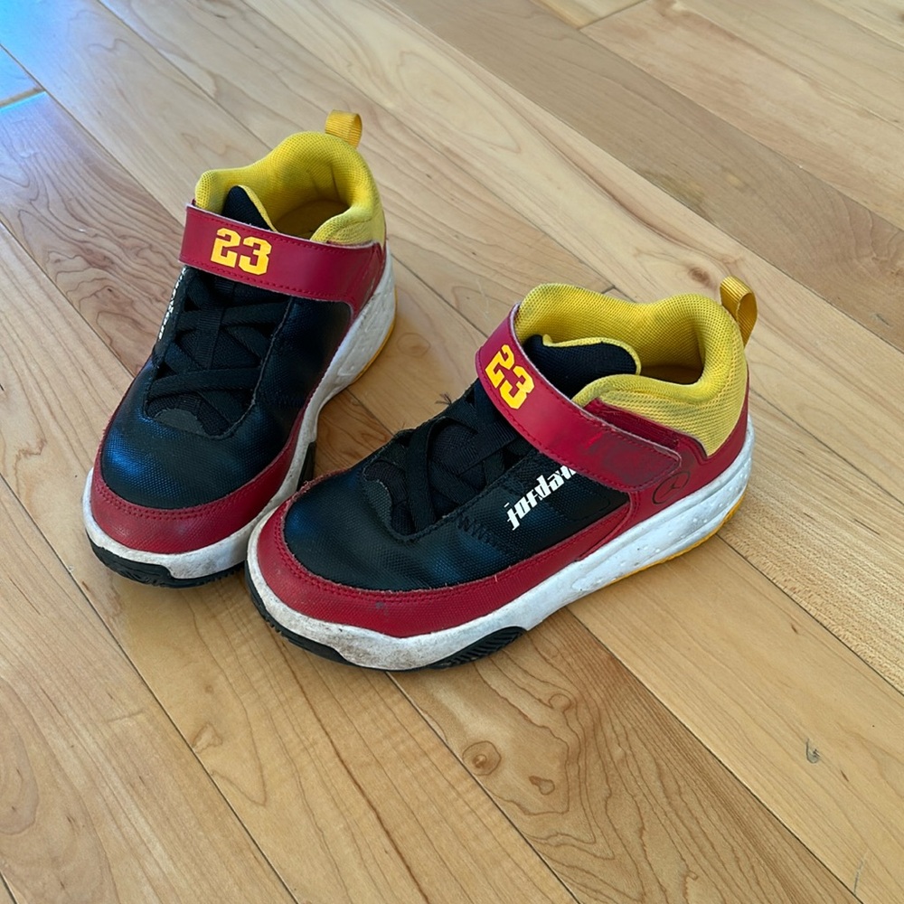 Boys Jordan Sneakers